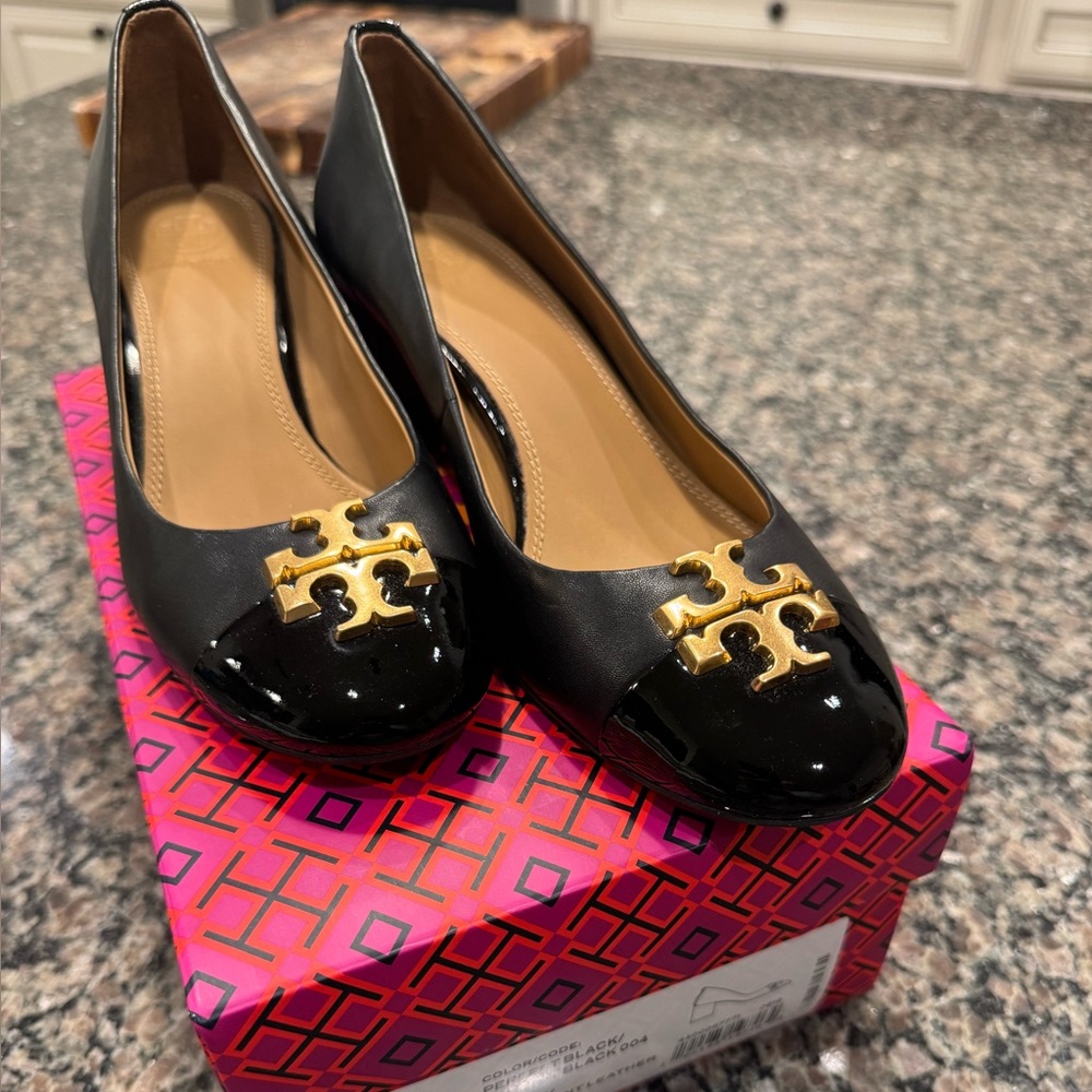 Tory Burch Everly 50mm Pump - Black Napa Leather/Patent Leather MAKE ME AN OFFER